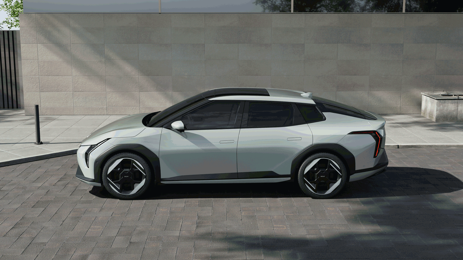 Kia EV4 saloon - side